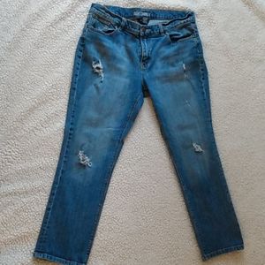 New York & Company Cropped Distressed jeans 9/10